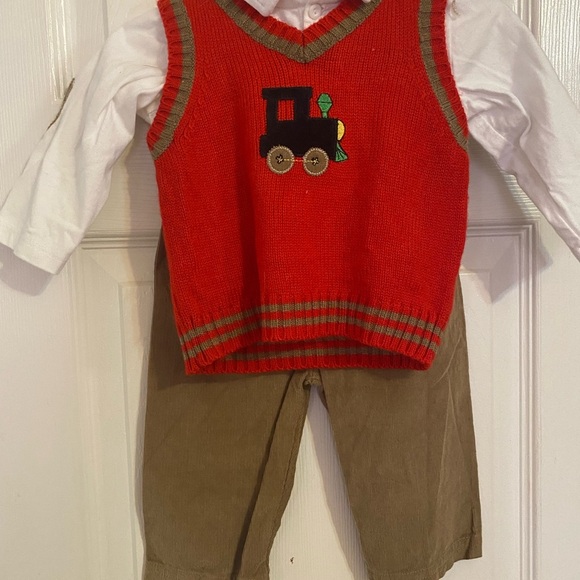 Nursery Rhyme 3 Piece Train Outfit - Picture 2 of 9